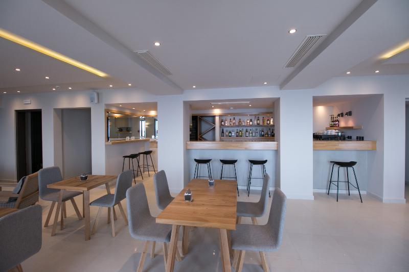 Infinity Hotel Gytheio Экстерьер фото